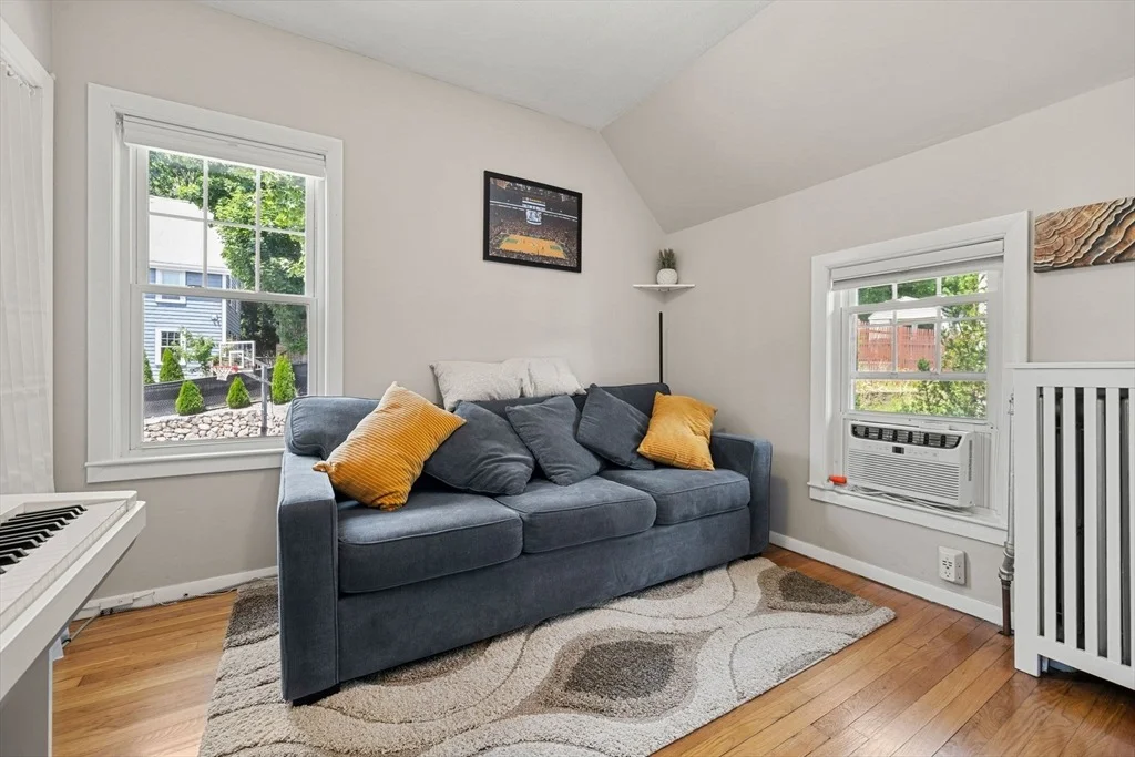 Photo of 90 Forest St