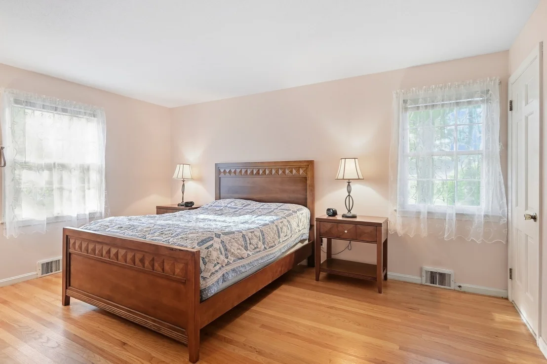Photo of 185 Redfern Dr