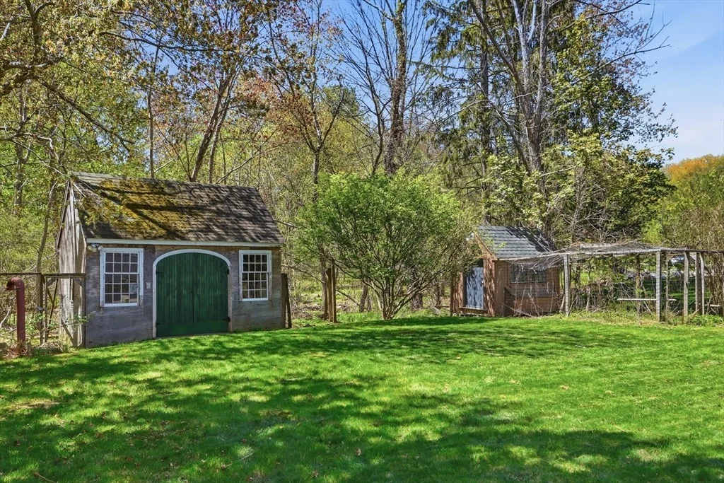 Photo of 20 Concord Dr