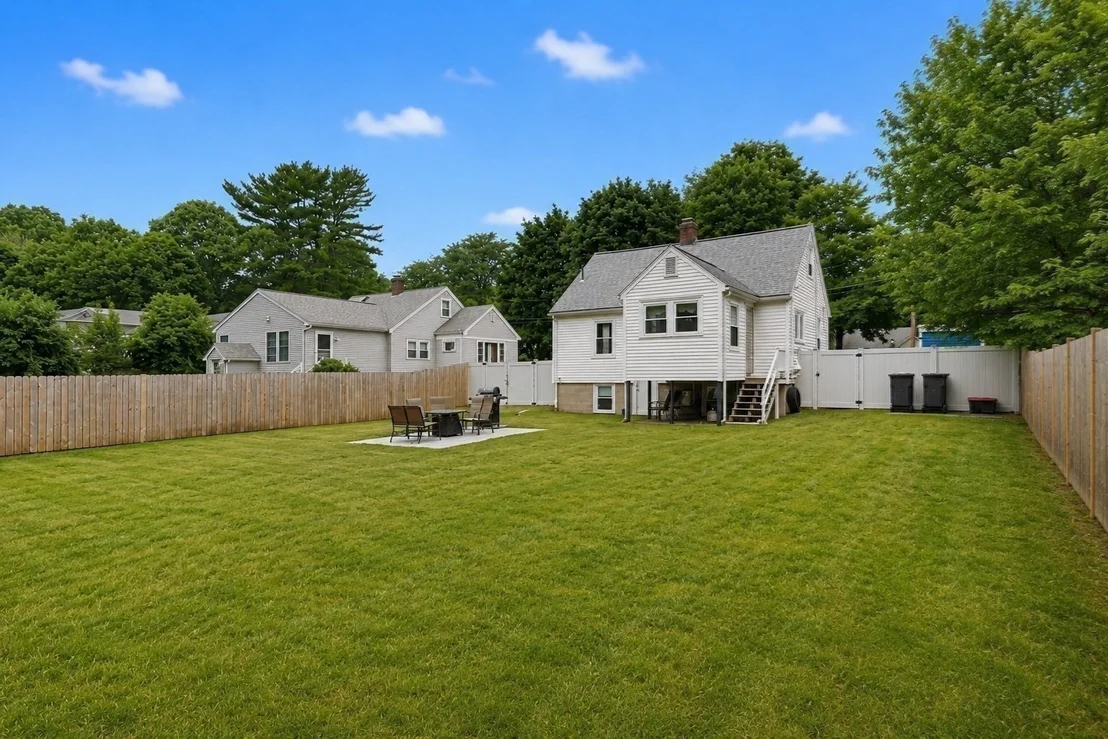 Photo of 24 Oak St