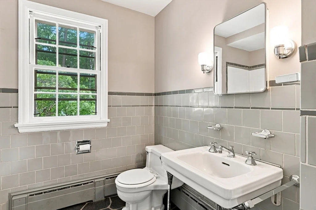 Photo of 92 Oak Hollow Rd