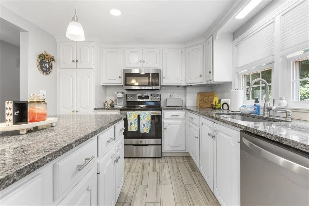 Photo of 35 Oakmeadow Ln