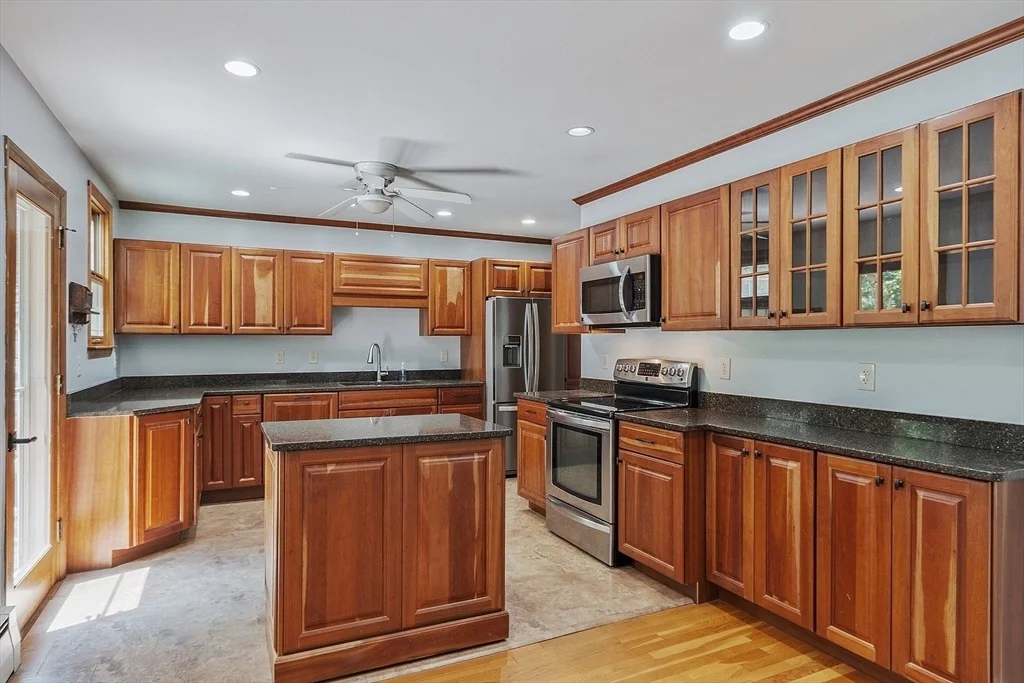 Photo of 64 Carolyn Cir
