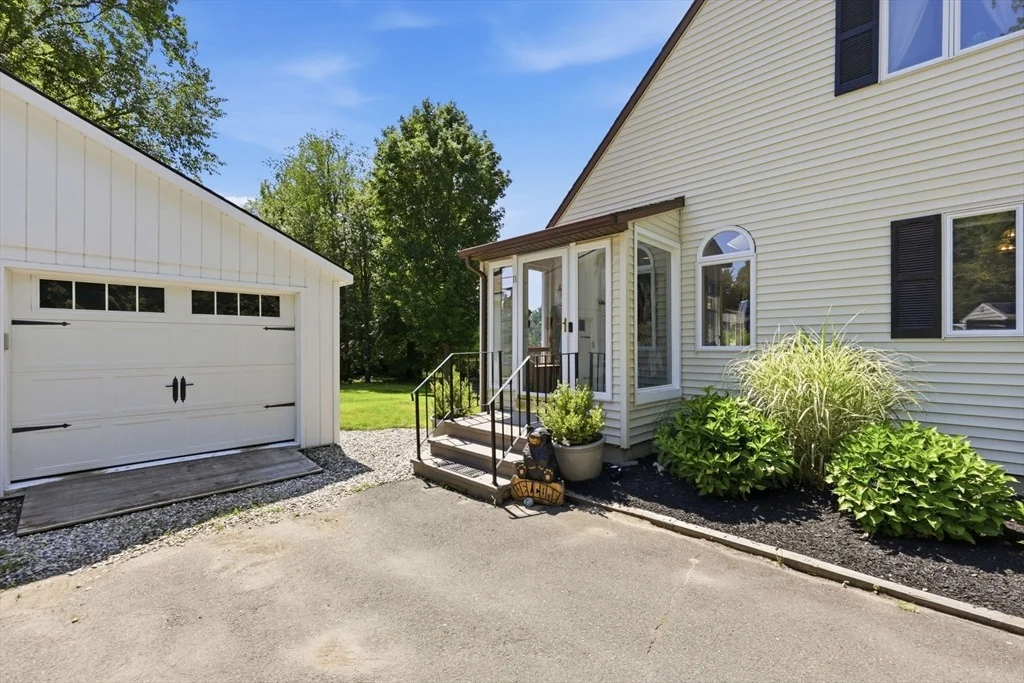 Photo of 11 Pineridge Rd