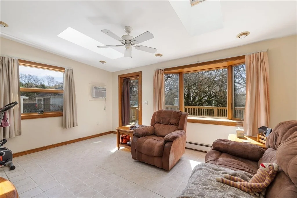 Photo of 12 Brook St