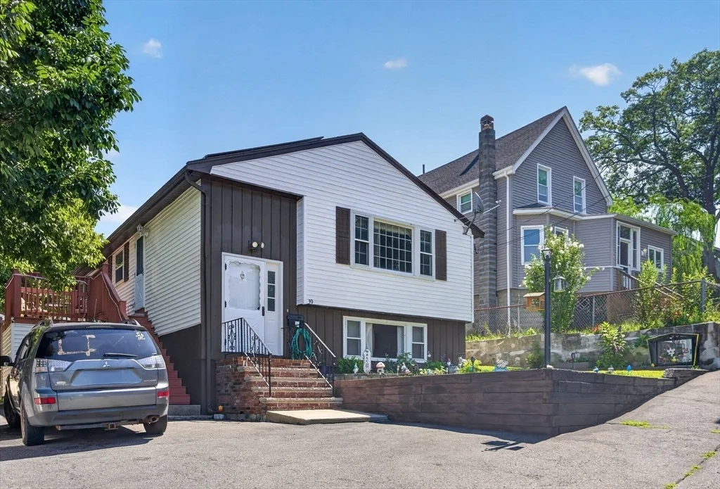 Photo of 39 Mountain Ave