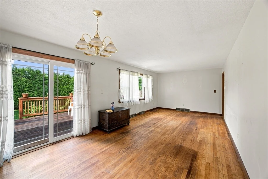 Photo of 115 Bemis Rd