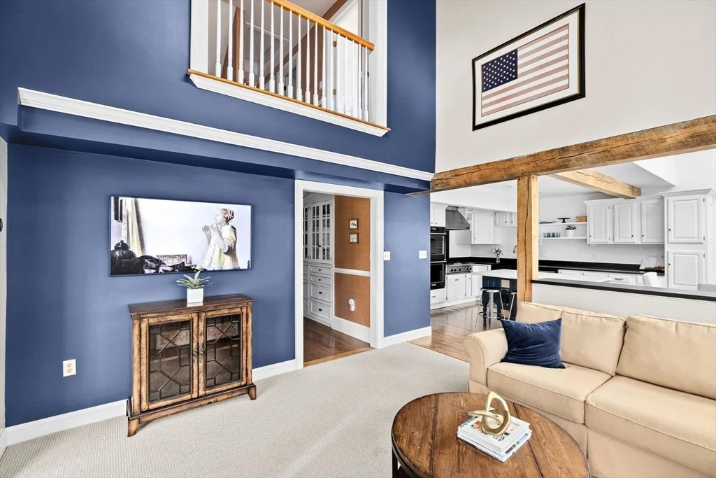 Photo of 10 Wompatuck Rd