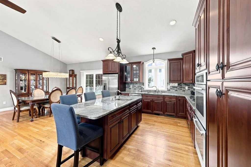 Photo of 154 Mayflower Ave