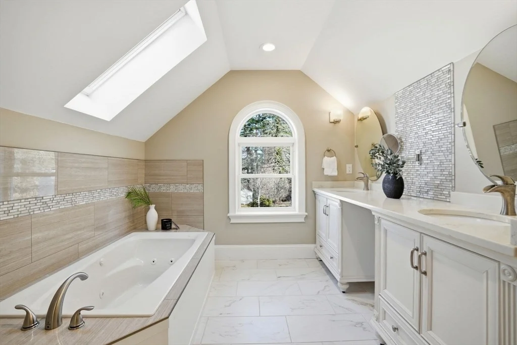 Photo of 9 Holton Road