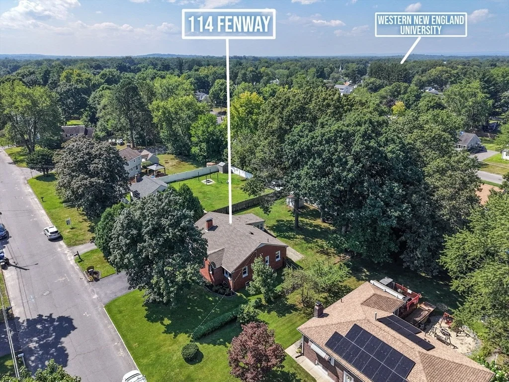 Photo of 114 Fenway Dr