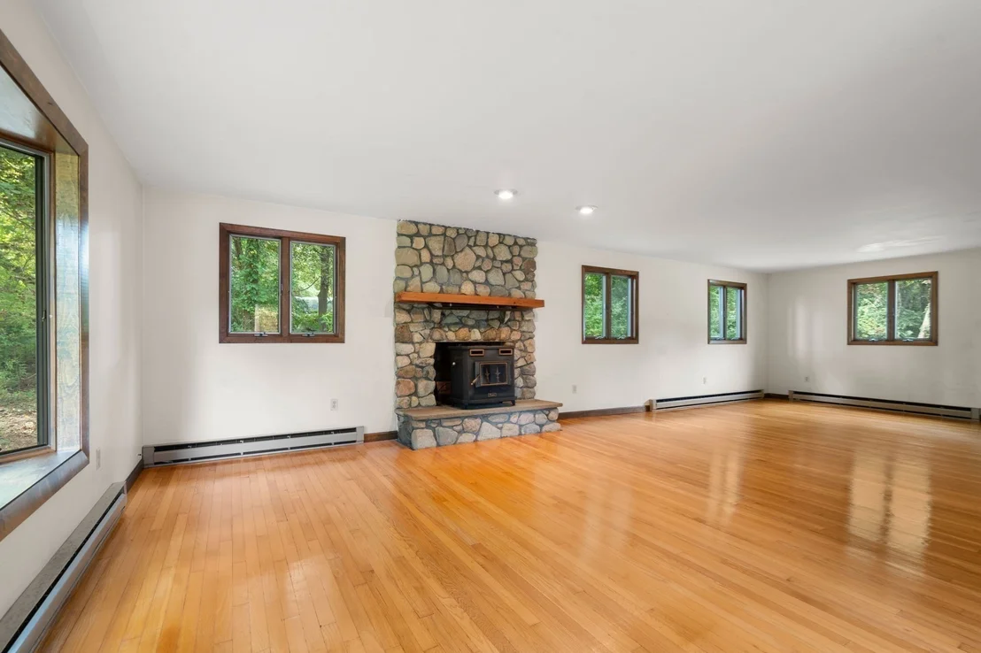 Photo of 444 Clapboardtree Street
