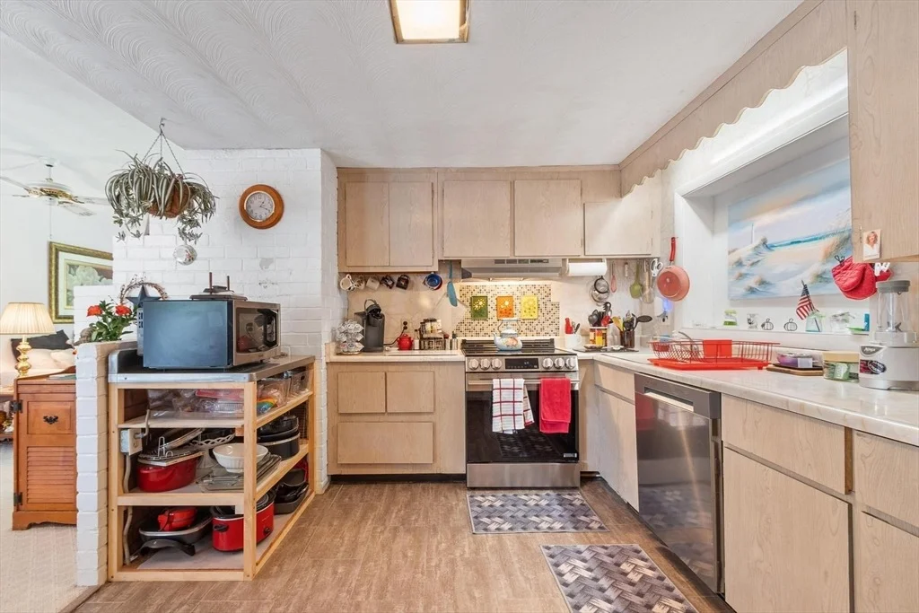 Photo of 40 Ruthellen Road