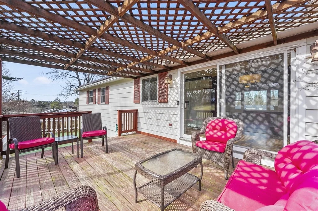 Photo of 43 Colonial Drive