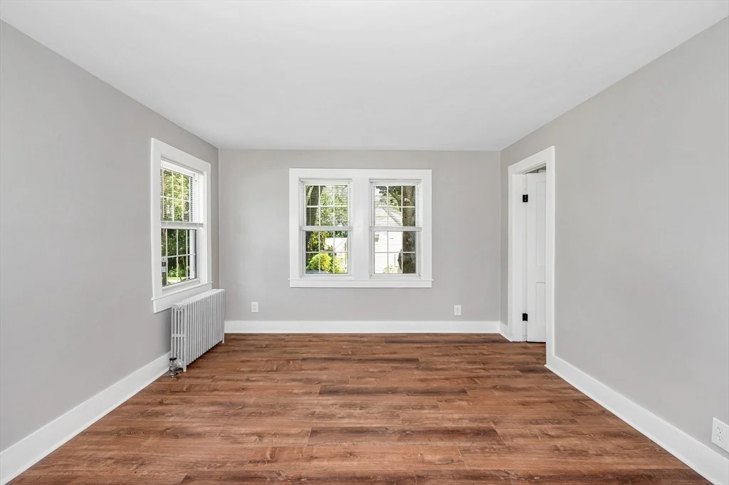 Photo of 15 Junior Avenue