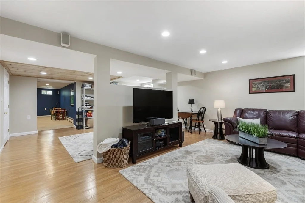 Photo of 11 Southwoods Cir