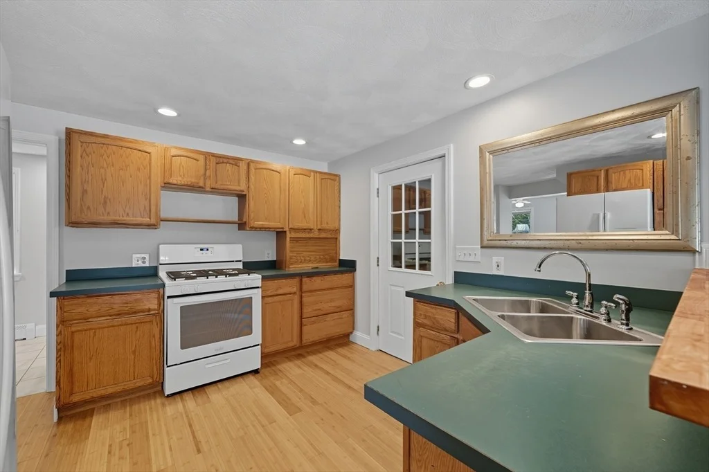 Photo of 10 Mission Pl