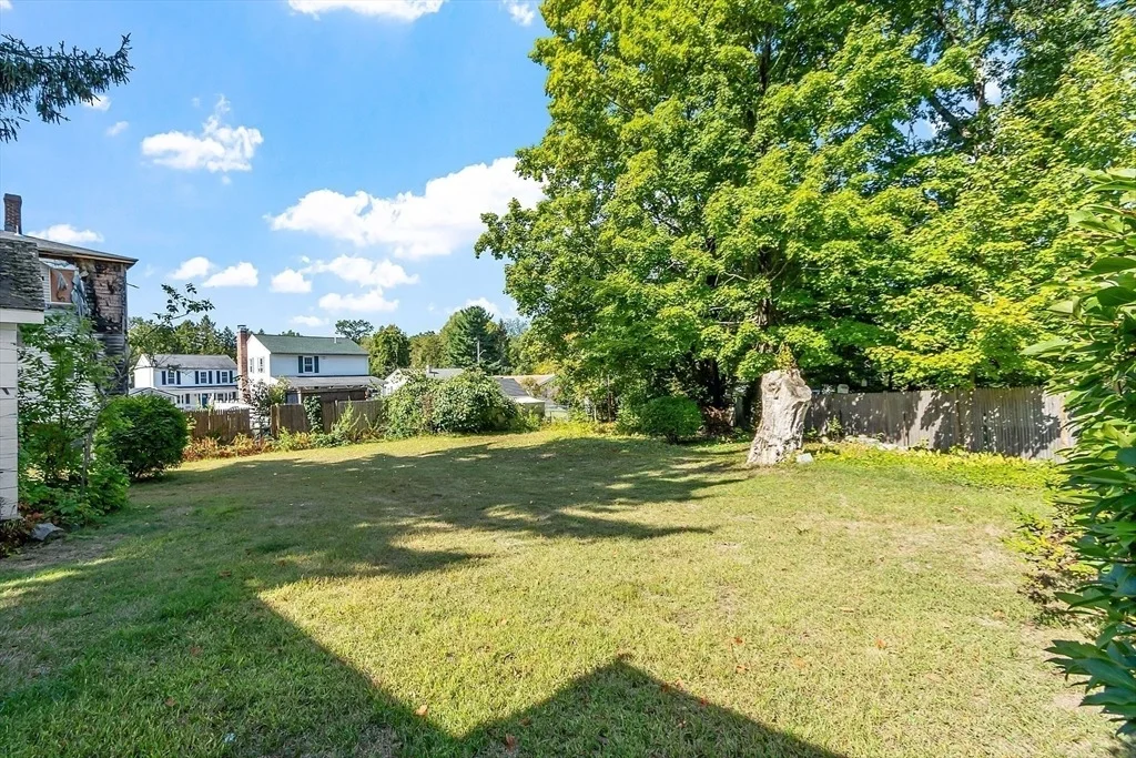 Photo of 33 West Meadow Road