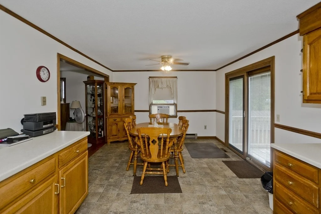 Photo of 597 Amherst Rd