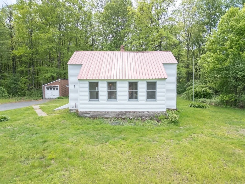 Photo of 92 Squannacook Rd