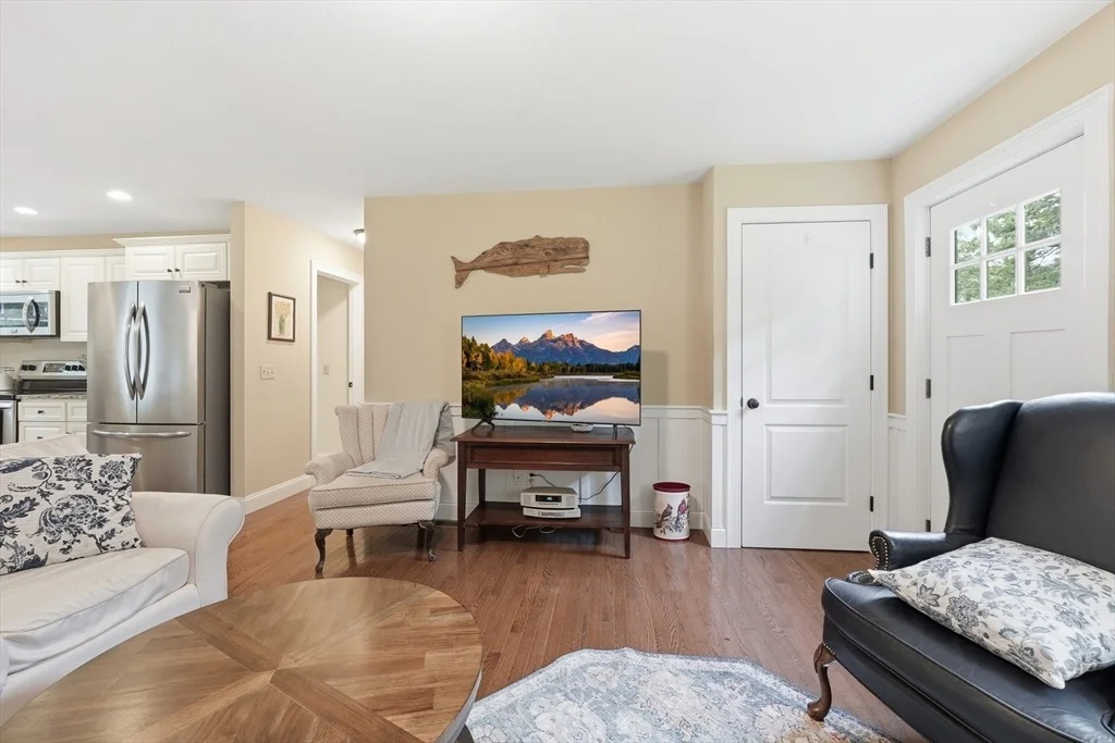 Photo of 215 Sarty Rd