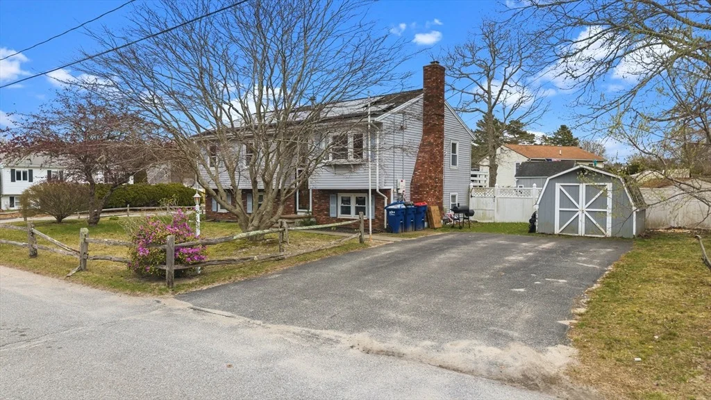Photo of 51 Hideaway Ln