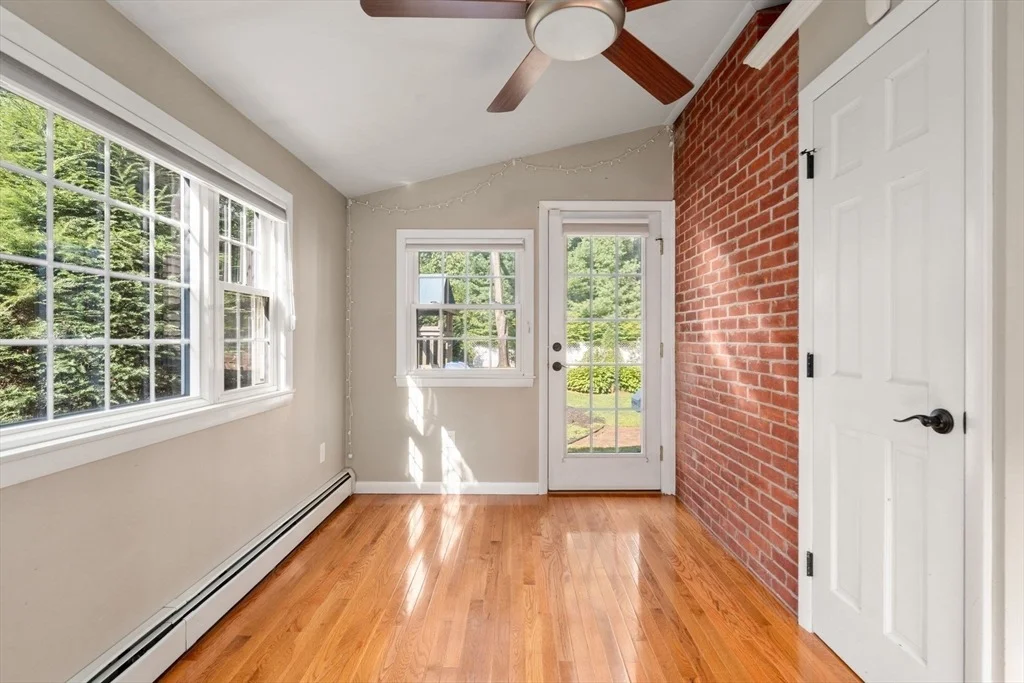 Photo of 144 Burbank Road