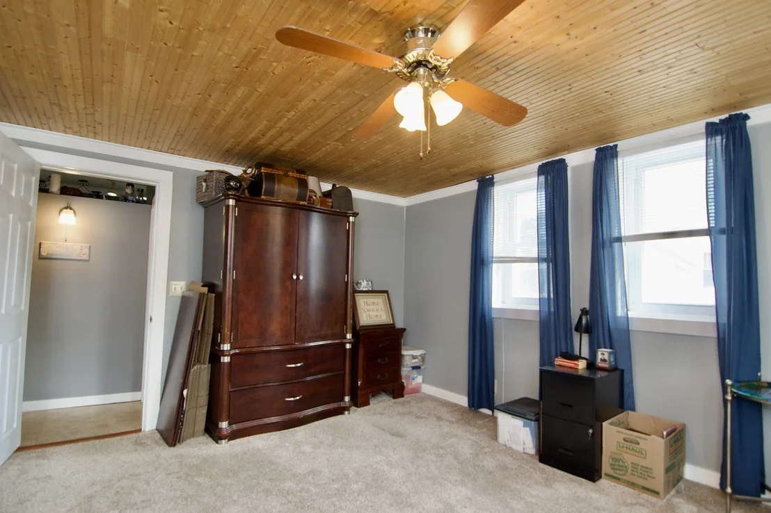 Photo of 35 Thayer Ave