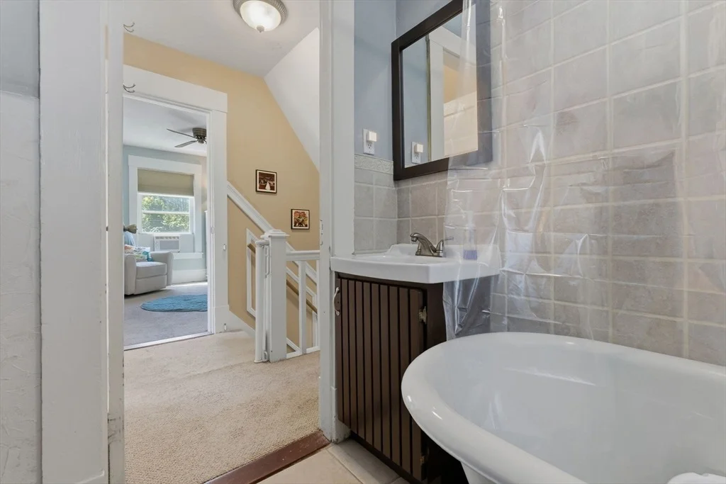 Photo of 47 Whitehall Rd