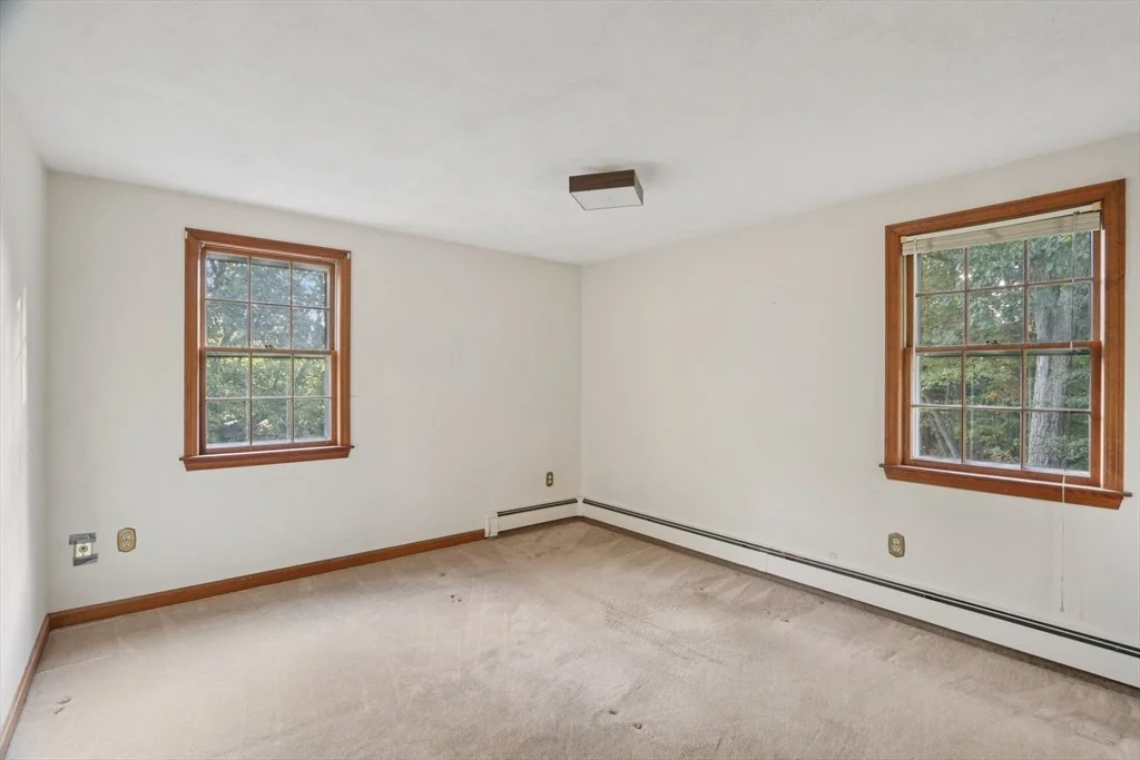 Photo of 8 Glenn Dr