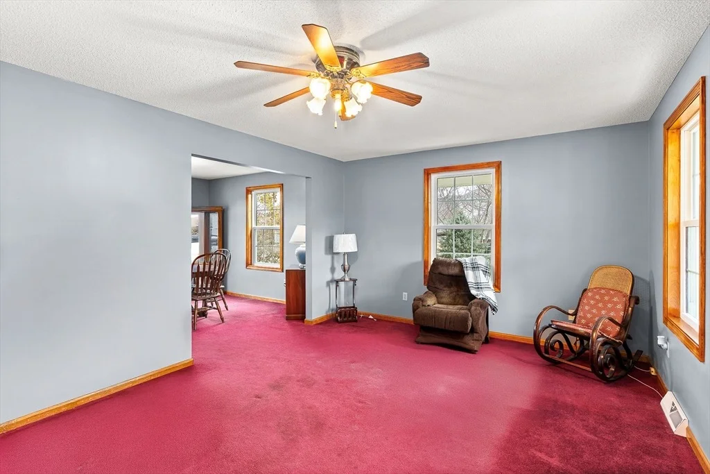 Photo of 4 Laurel Dr