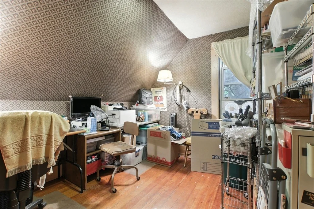 Photo of 2 Lyons St