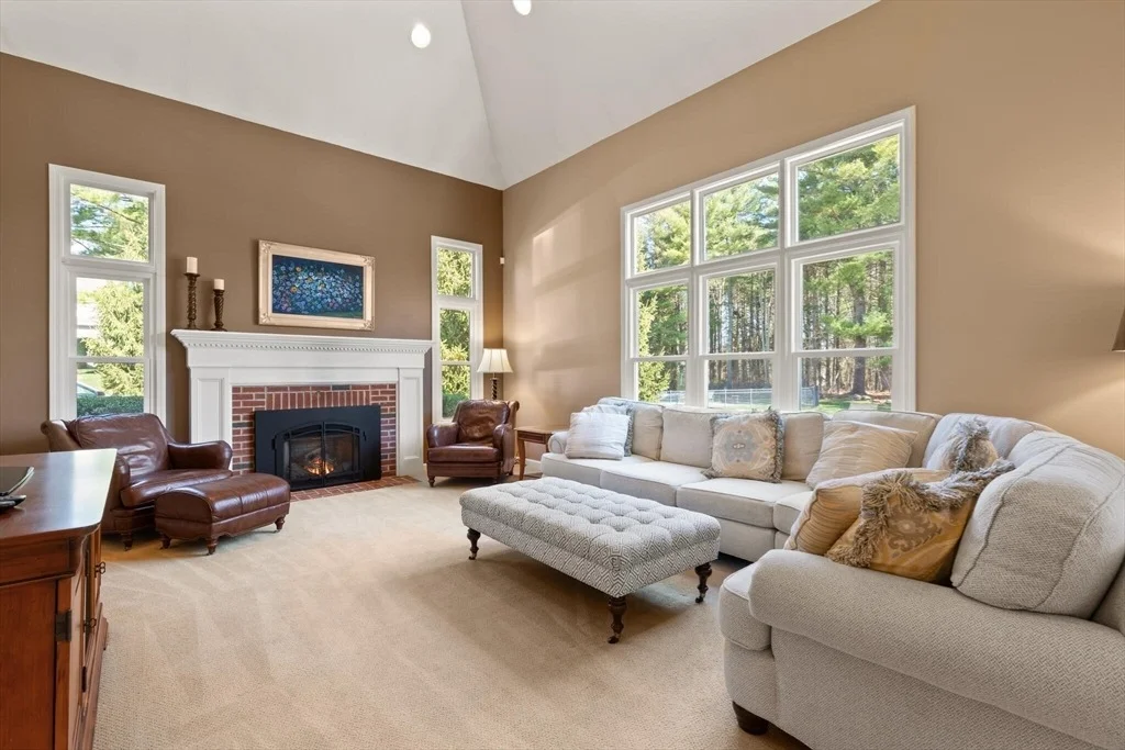 Photo of 20 Comstock Dr