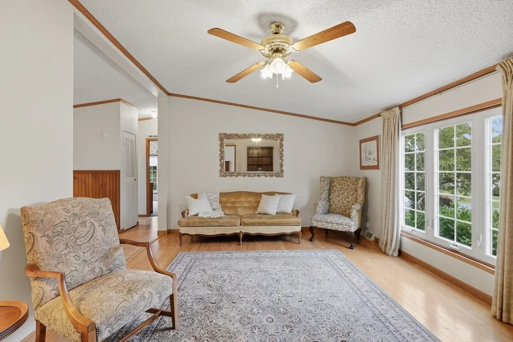 Photo of 33 Bayberry Drive