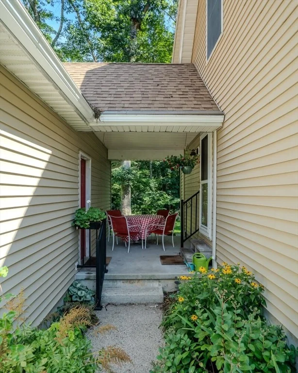 Photo of 138 Overlook Dr