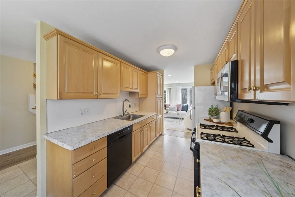 Photo of Unit B at 65 Maple St