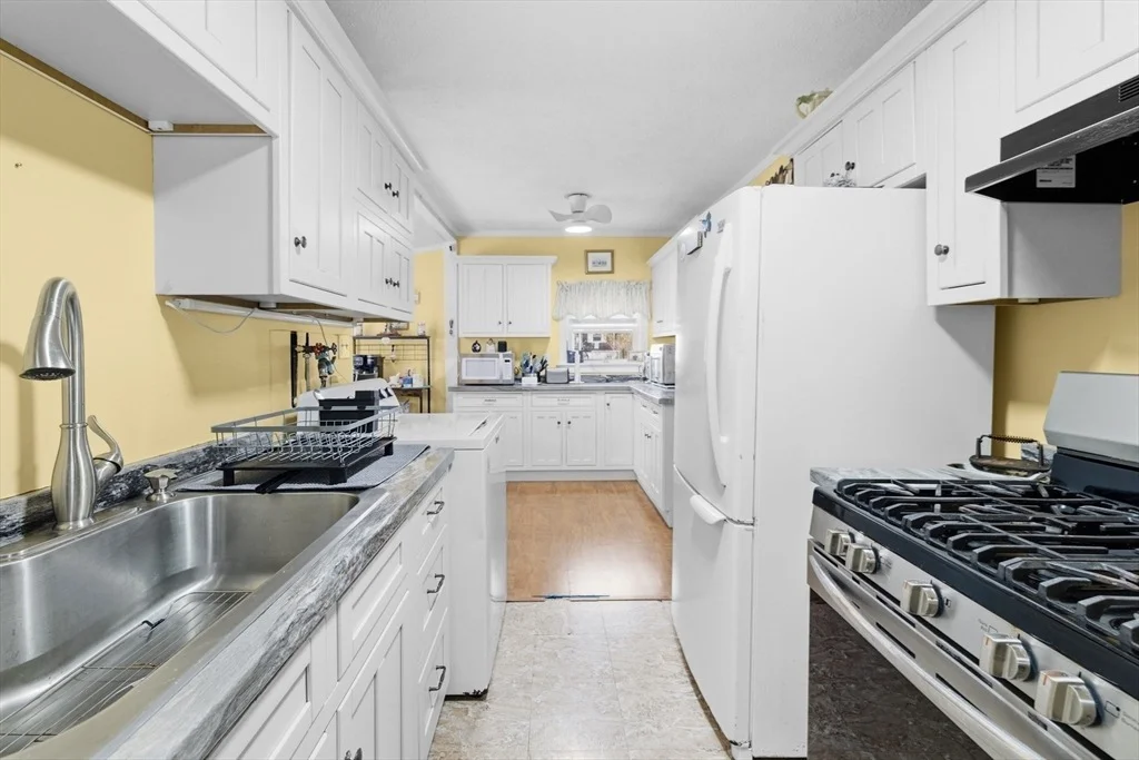 Photo of 52 Point St