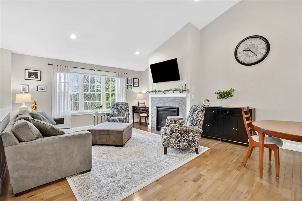 Photo of 301 Podunk Rd