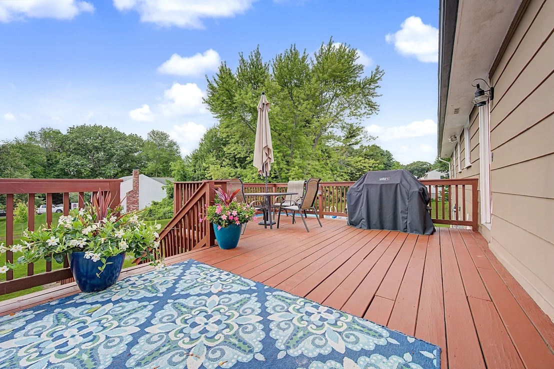 Photo of 592 Pond St