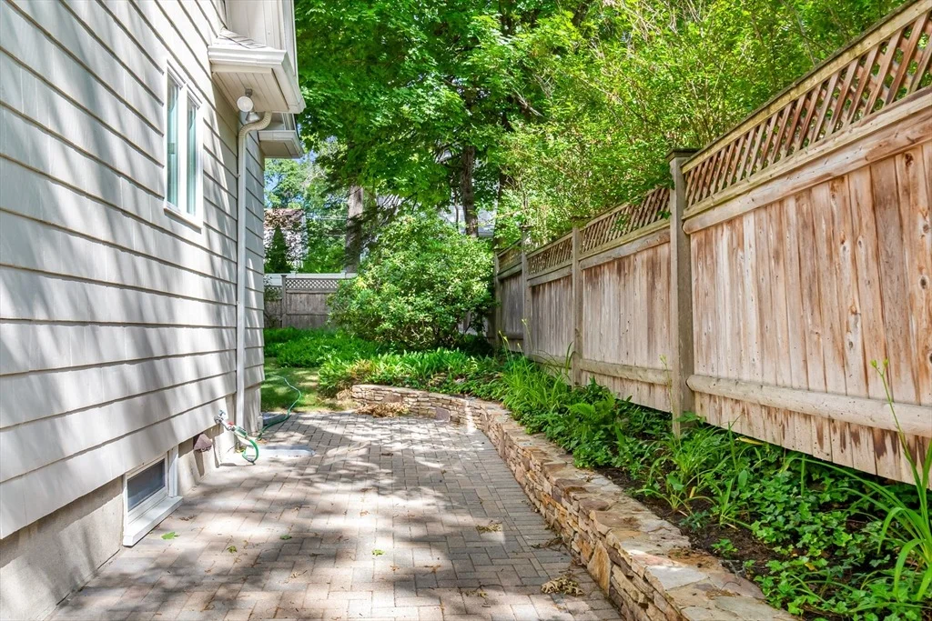 Photo of 45 Pine Ridge Road