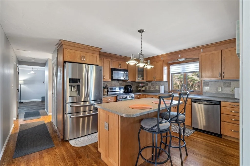 Photo of 75 Klebart Ave