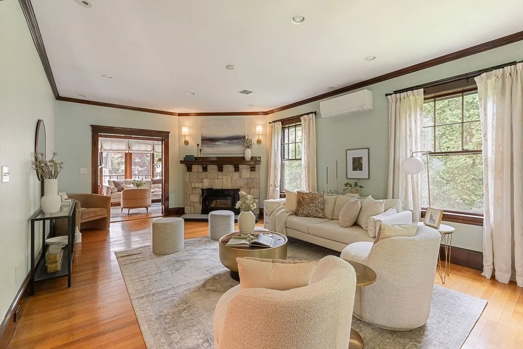 Photo of 4 Lawrence St