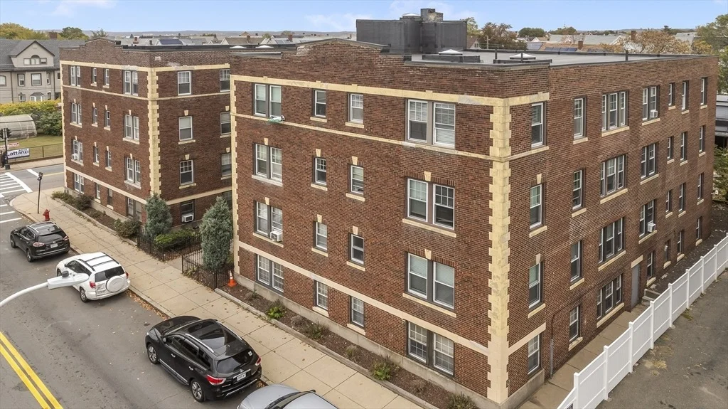 Photo of Unit 46 at 68 Linden St