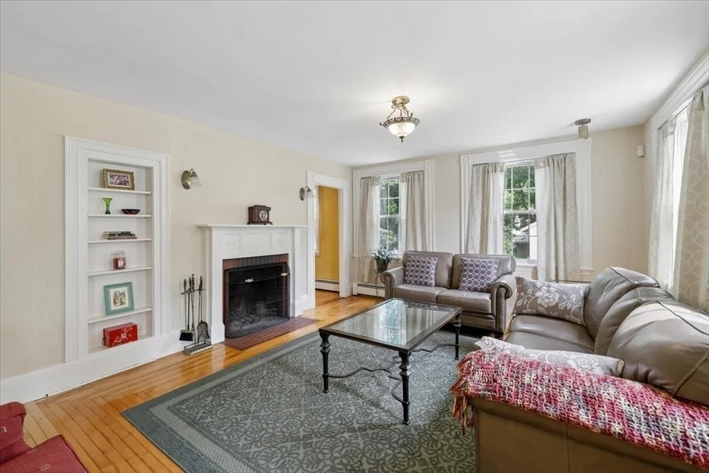 Photo of 10 Summit Ave