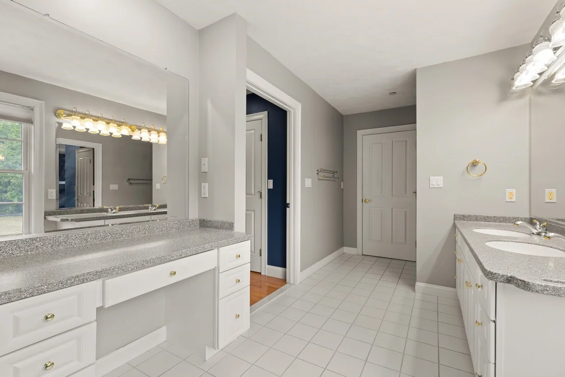 Photo of Unit 8 at 8 Dansreau Place