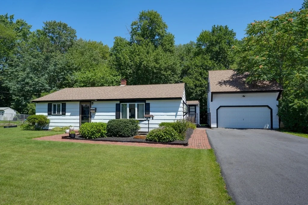 Photo of 20 Ledgewood Dr