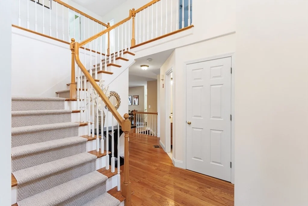 Photo of 6 Course Brook Ln
