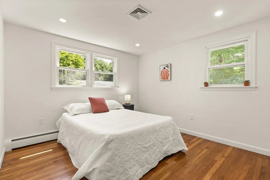 Photo of 35 Rustic Dr