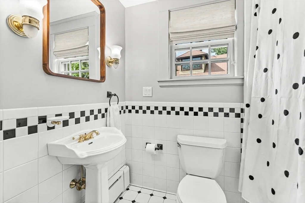 Photo of 9 Lakeview Terrace