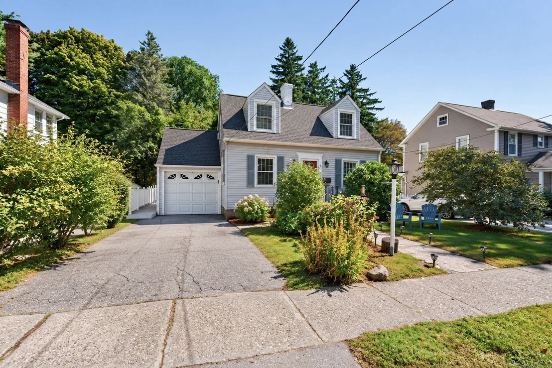 Photo of 8 Lyndale Rd